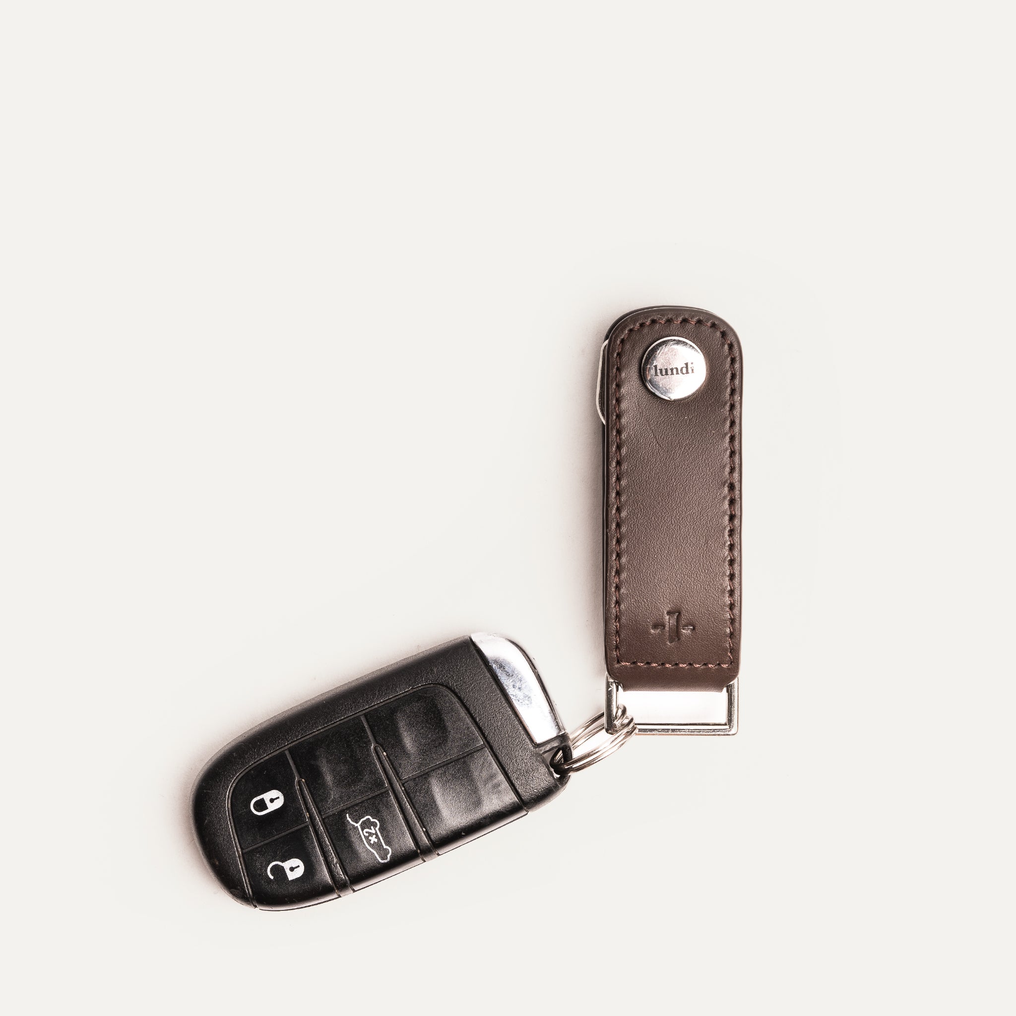 Porte clé pour homme avec boucle pour ses clés de voiture.