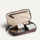Trousse de toilette pour homme​ idéal pour ranger ses accessoires de toilette avec élégance.