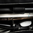 Attaché case TILIO II équipé d’une poche intérieure organisée pour les affaires de bureau.