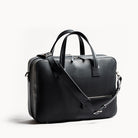 sac à bandoulière homme TILIO II en cuir noir pensé par lundi