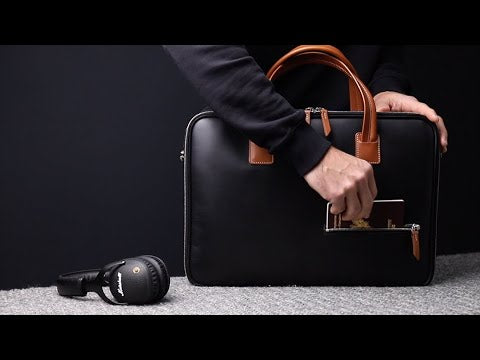 Briefcase pensé par lundi parfait pour un usage professionnel. 
